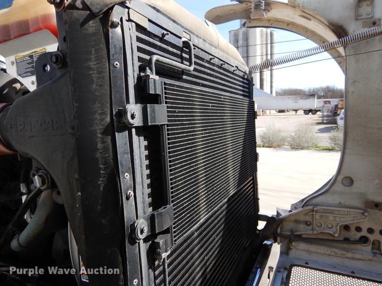 image for item DC0198 2013 Peterbilt 365 roll off truck