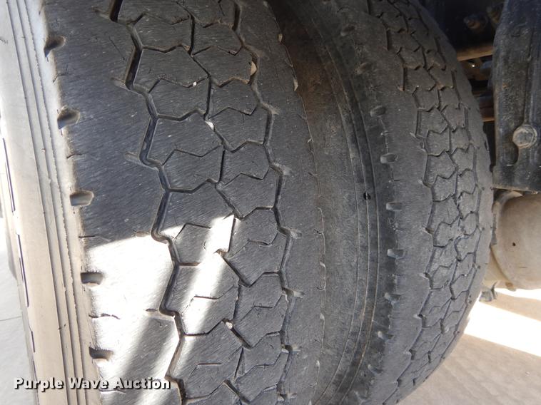 image for item DC0198 2013 Peterbilt 365 roll off truck