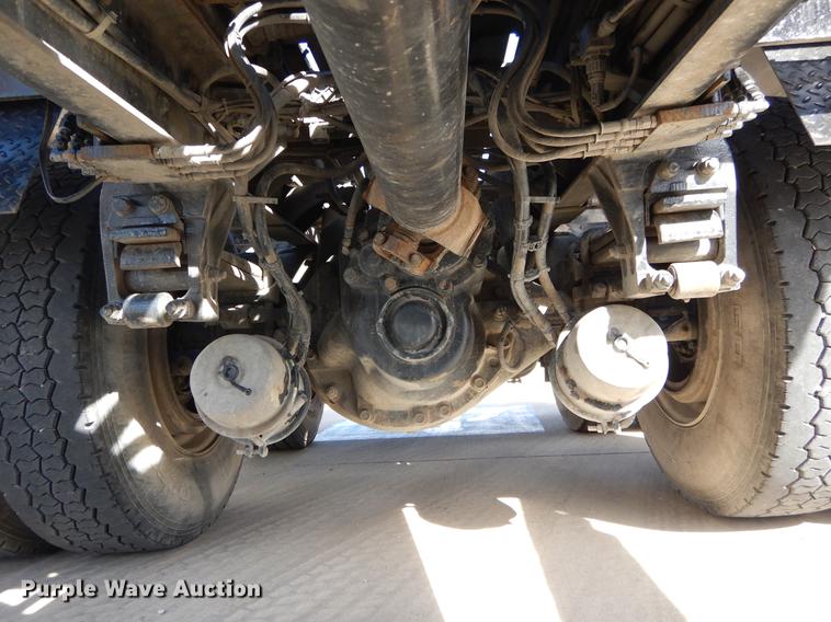 image for item DC0198 2013 Peterbilt 365 roll off truck