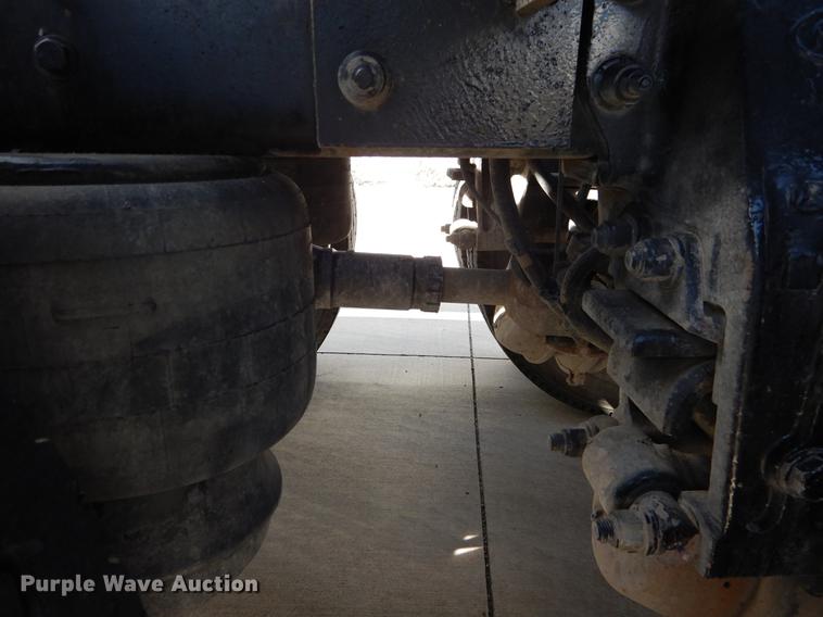 image for item DC0198 2013 Peterbilt 365 roll off truck