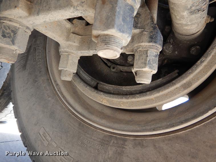 image for item DC0198 2013 Peterbilt 365 roll off truck