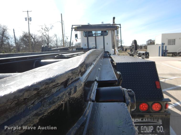 image for item DC0198 2013 Peterbilt 365 roll off truck