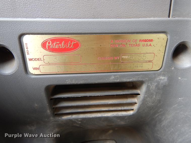 image for item DC0198 2013 Peterbilt 365 roll off truck