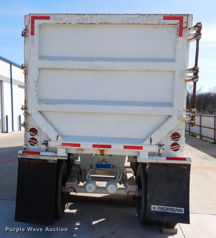 image for item DC0199 2006 CTSI EHRD40 end dump trailer