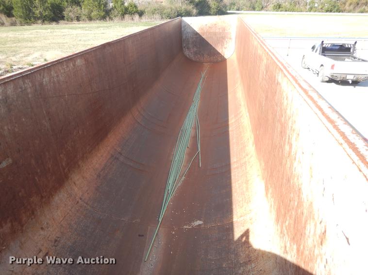 image for item DC0199 2006 CTSI EHRD40 end dump trailer