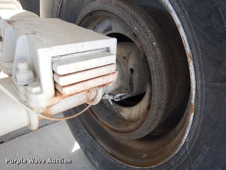 image for item DC0199 2006 CTSI EHRD40 end dump trailer