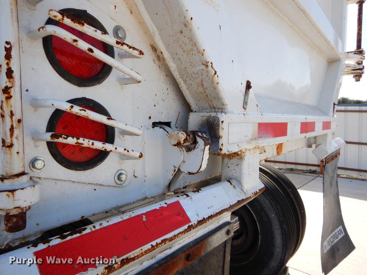 image for item DC0199 2006 CTSI EHRD40 end dump trailer