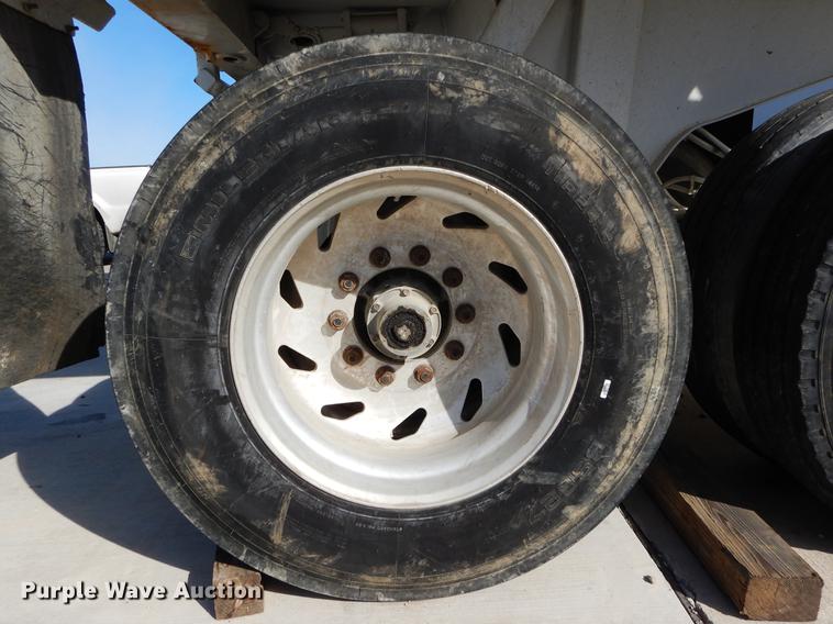 image for item DC0199 2006 CTSI EHRD40 end dump trailer