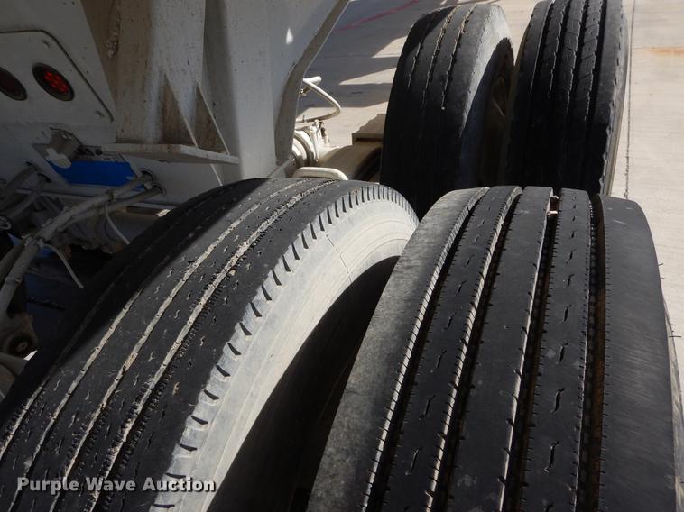 image for item DC0199 2006 CTSI EHRD40 end dump trailer