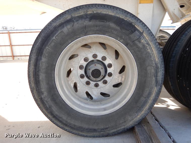 image for item DC0199 2006 CTSI EHRD40 end dump trailer