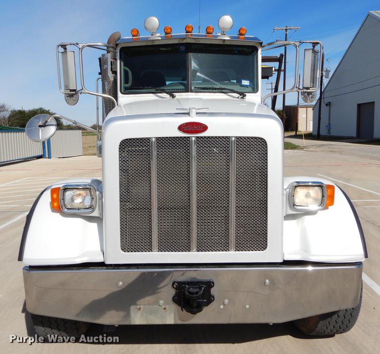 image for item DC0202 2012 Peterbilt 365 roll off truck
