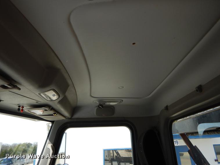 image for item DC0202 2012 Peterbilt 365 roll off truck