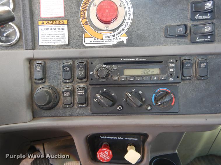 image for item DC0202 2012 Peterbilt 365 roll off truck