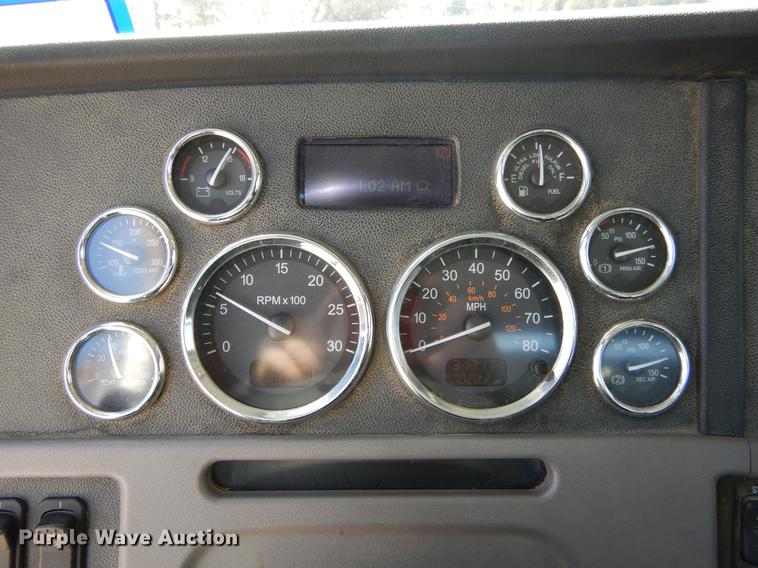 image for item DC0202 2012 Peterbilt 365 roll off truck