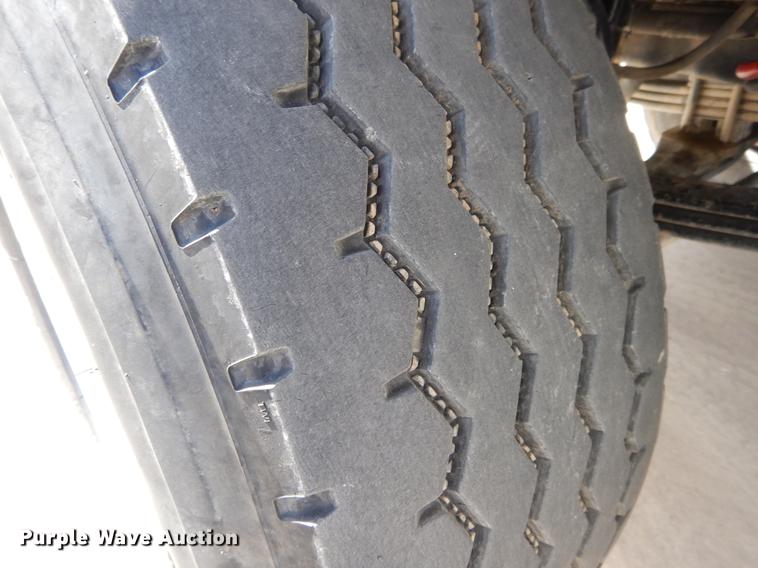 image for item DC0202 2012 Peterbilt 365 roll off truck