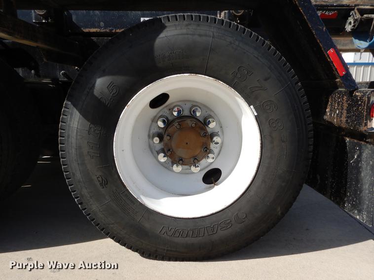 image for item DC0202 2012 Peterbilt 365 roll off truck