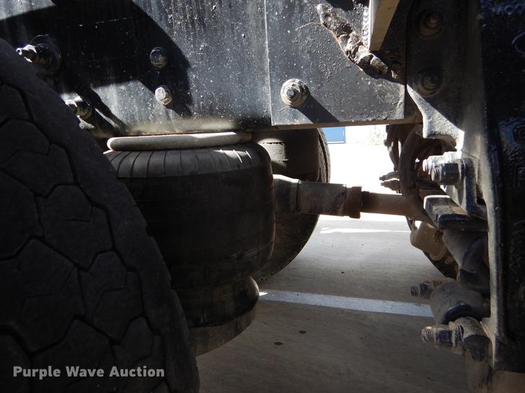 image for item DC0202 2012 Peterbilt 365 roll off truck