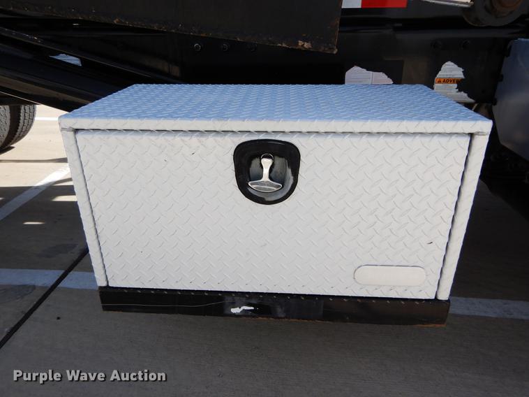 image for item DC0202 2012 Peterbilt 365 roll off truck