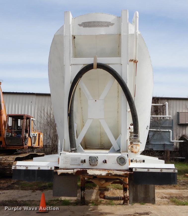 image for item DC0203 1980 Trailmobile tank trailer