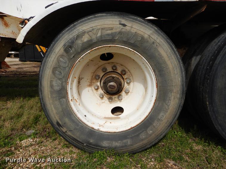 image for item DC0203 1980 Trailmobile tank trailer