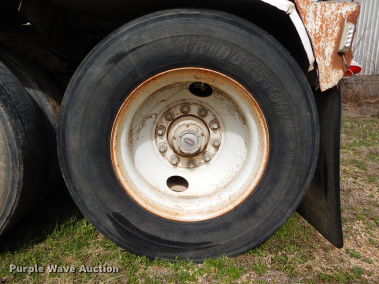 image for item DC0203 1980 Trailmobile tank trailer