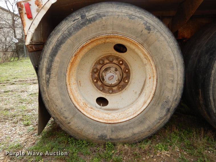 image for item DC0203 1980 Trailmobile tank trailer