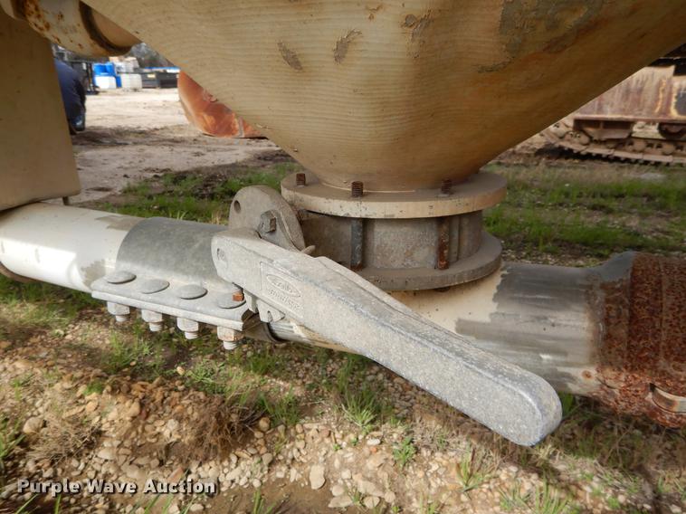 image for item DC0203 1980 Trailmobile tank trailer