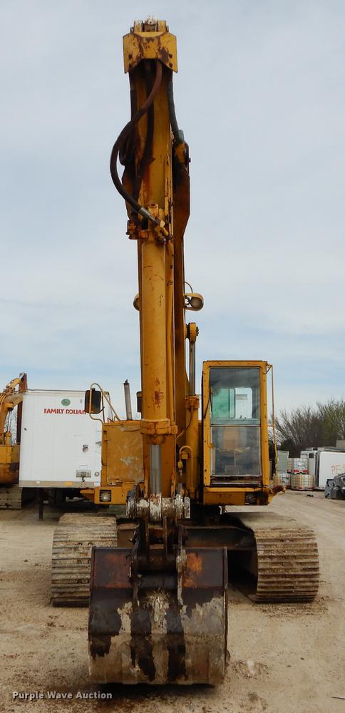 image for item DC0205 1986 Caterpillar 229 excavator