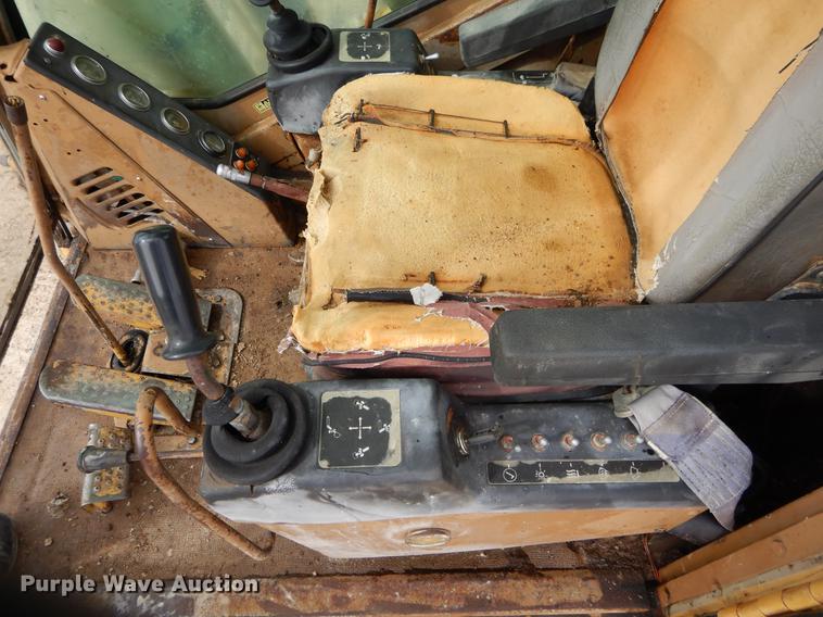 image for item DC0205 1986 Caterpillar 229 excavator