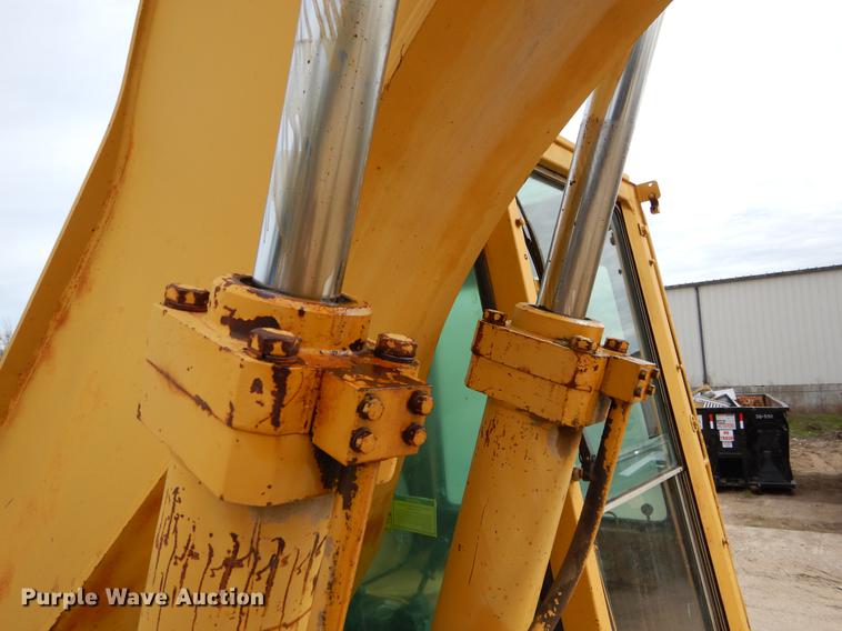 image for item DC0205 1986 Caterpillar 229 excavator