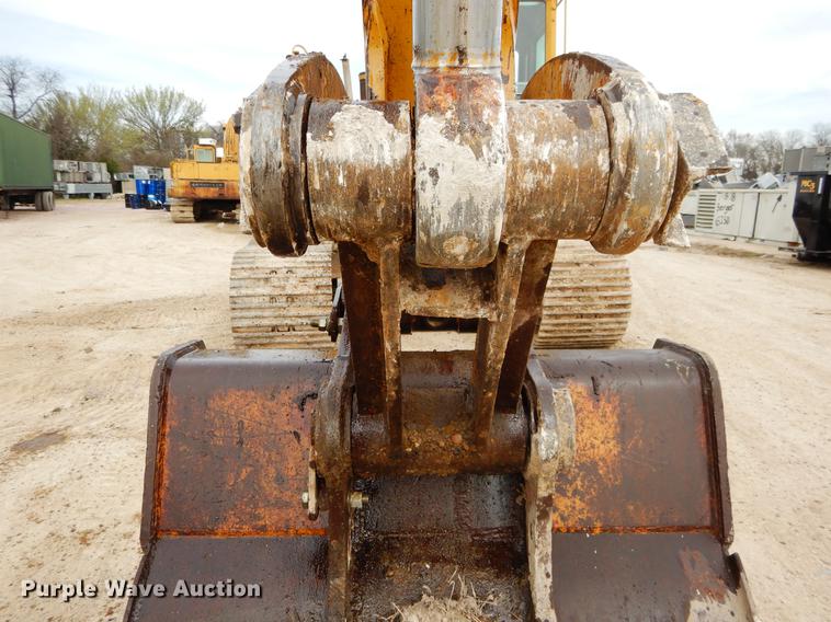 image for item DC0205 1986 Caterpillar 229 excavator