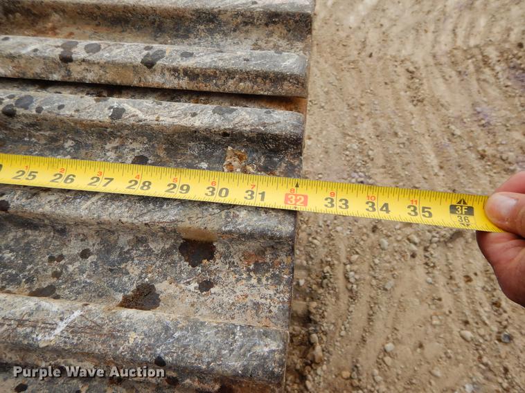 image for item DC0205 1986 Caterpillar 229 excavator