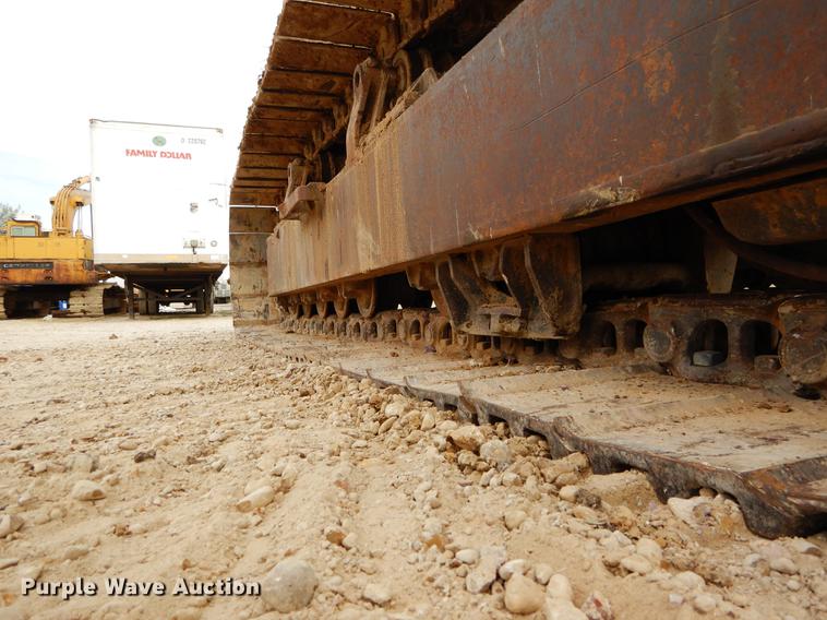 image for item DC0205 1986 Caterpillar 229 excavator