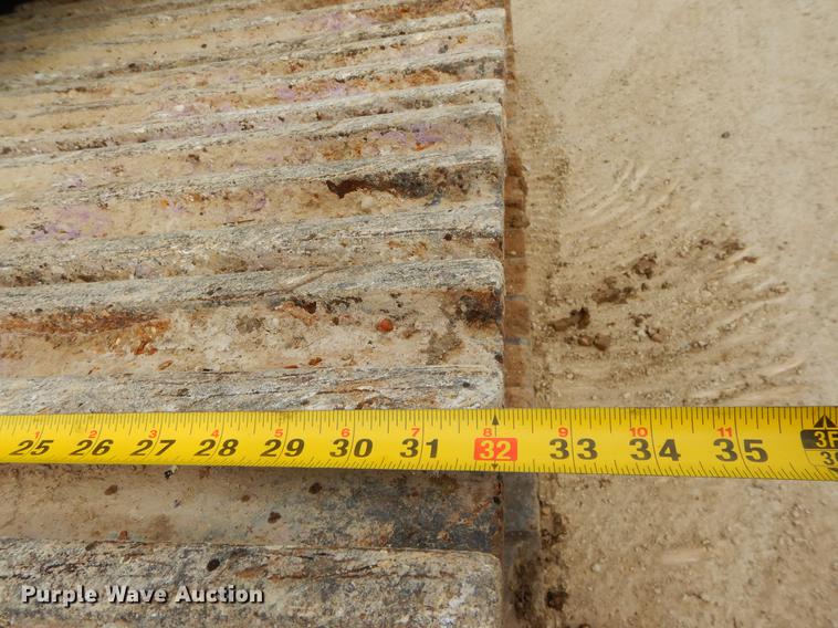 image for item DC0205 1986 Caterpillar 229 excavator