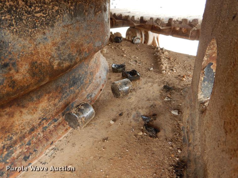 image for item DC0205 1986 Caterpillar 229 excavator