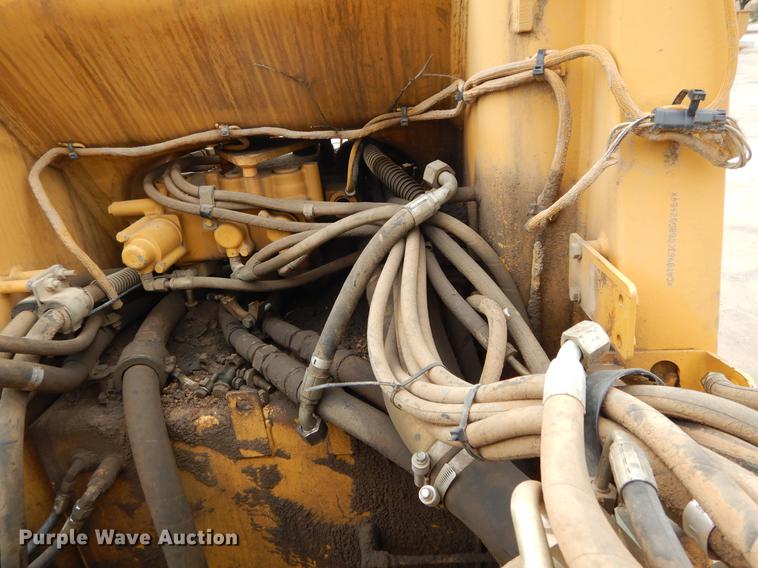 image for item DC0206 Caterpillar 963C track loader frame