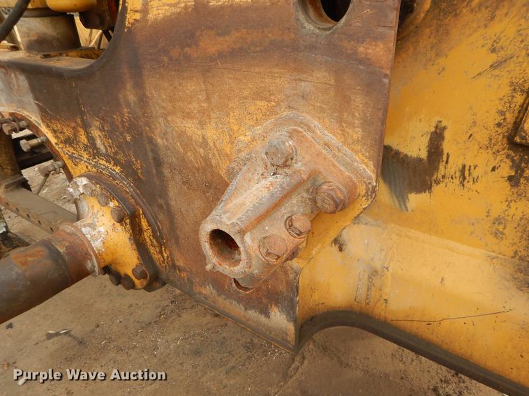 image for item DC0206 Caterpillar 963C track loader frame