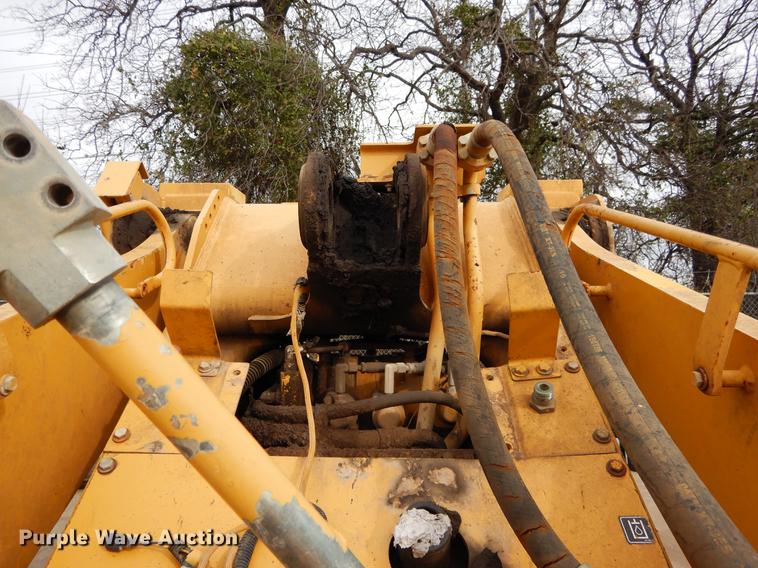 image for item DC0206 Caterpillar 963C track loader frame