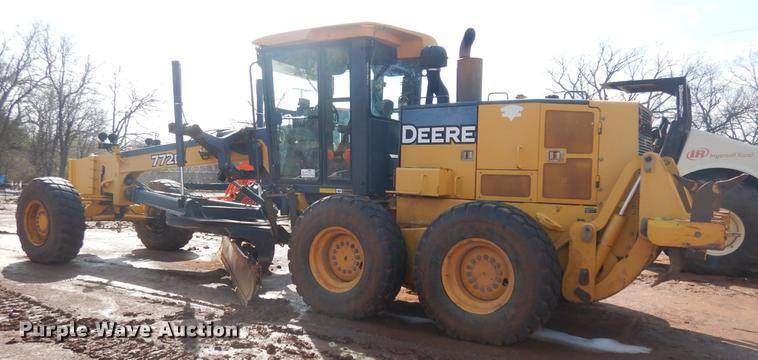 image for item DD3640 2009 John Deere 772D motor grader