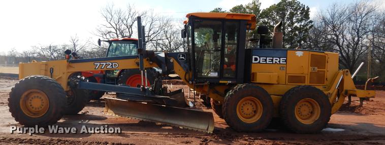 image for item DD3640 2009 John Deere 772D motor grader