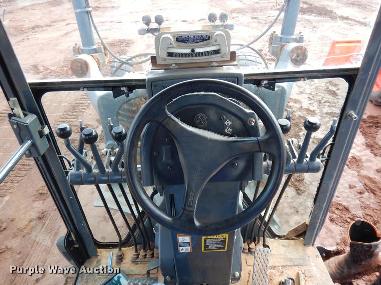 image for item DD3640 2009 John Deere 772D motor grader