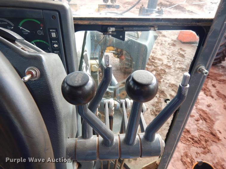 image for item DD3640 2009 John Deere 772D motor grader