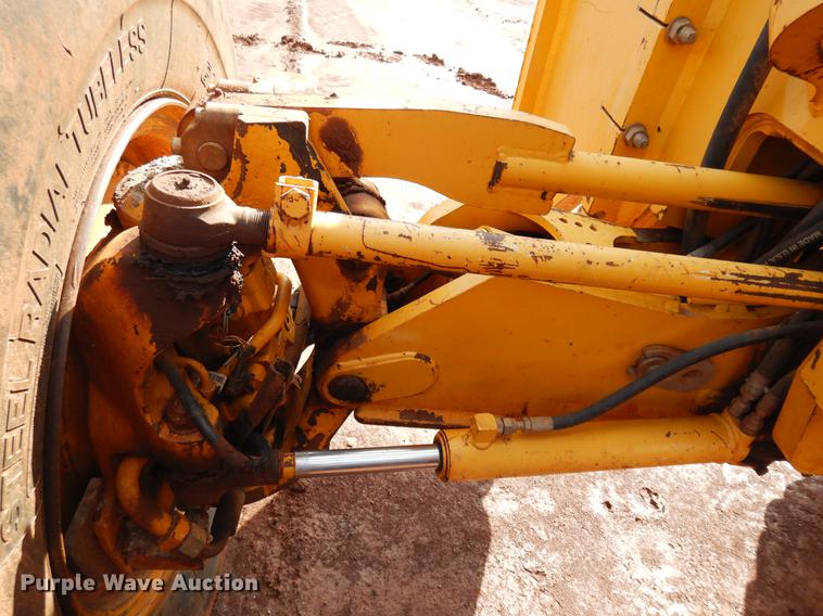 image for item DD3640 2009 John Deere 772D motor grader