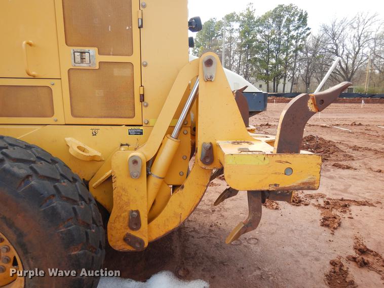 image for item DD3640 2009 John Deere 772D motor grader