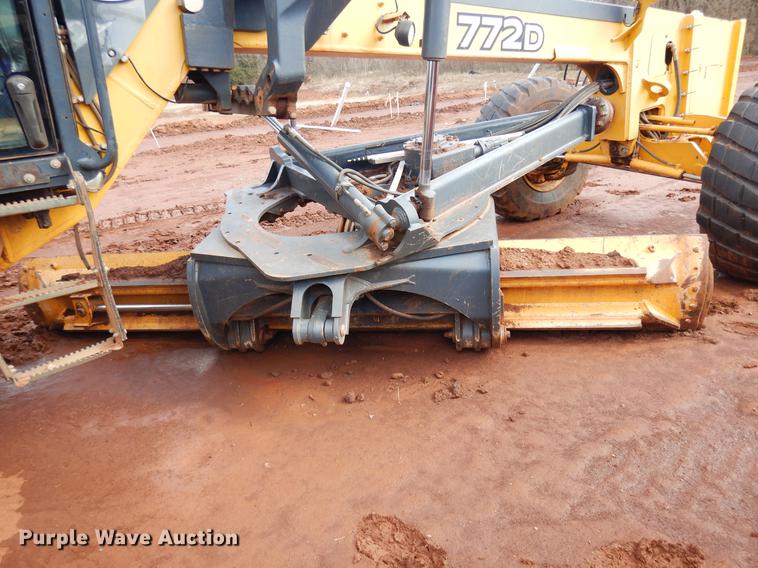 image for item DD3640 2009 John Deere 772D motor grader