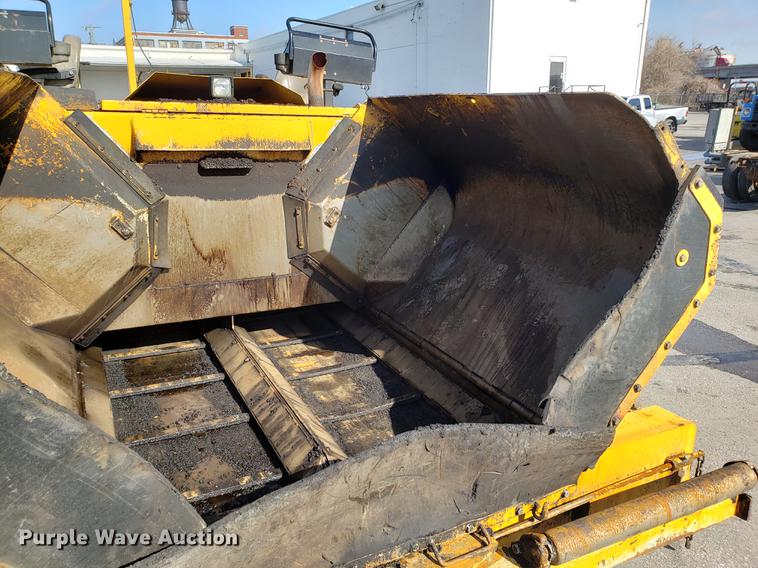 image for item DD3943 2014 Weiler P385A paver