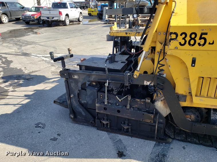 image for item DD3943 2014 Weiler P385A paver