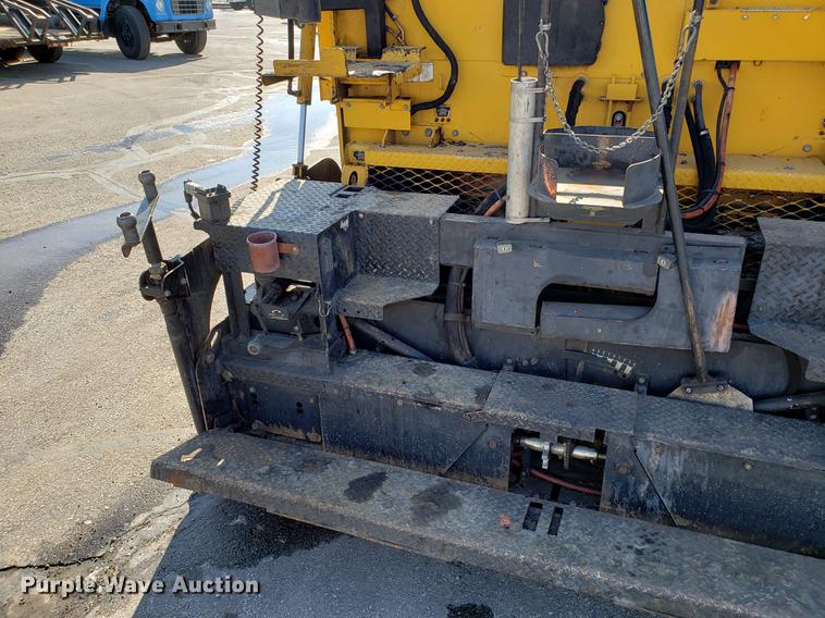 image for item DD3943 2014 Weiler P385A paver