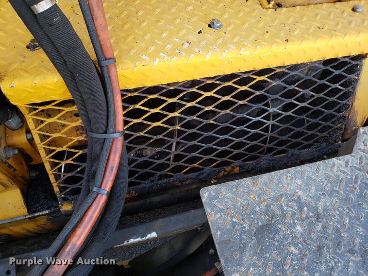 image for item DD3943 2014 Weiler P385A paver