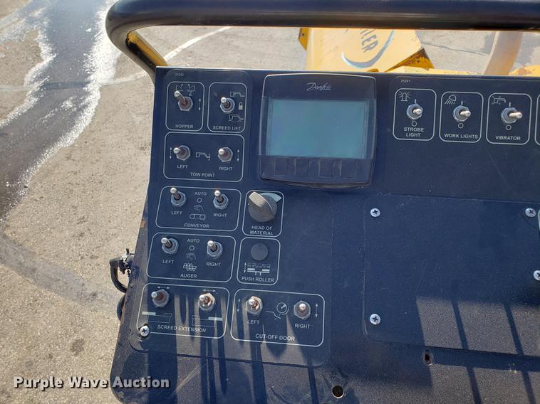 image for item DD3943 2014 Weiler P385A paver